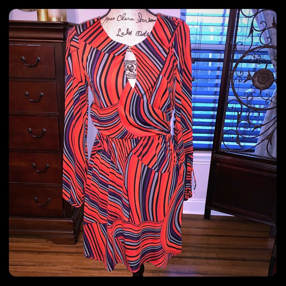 Super cute open sleeve dress